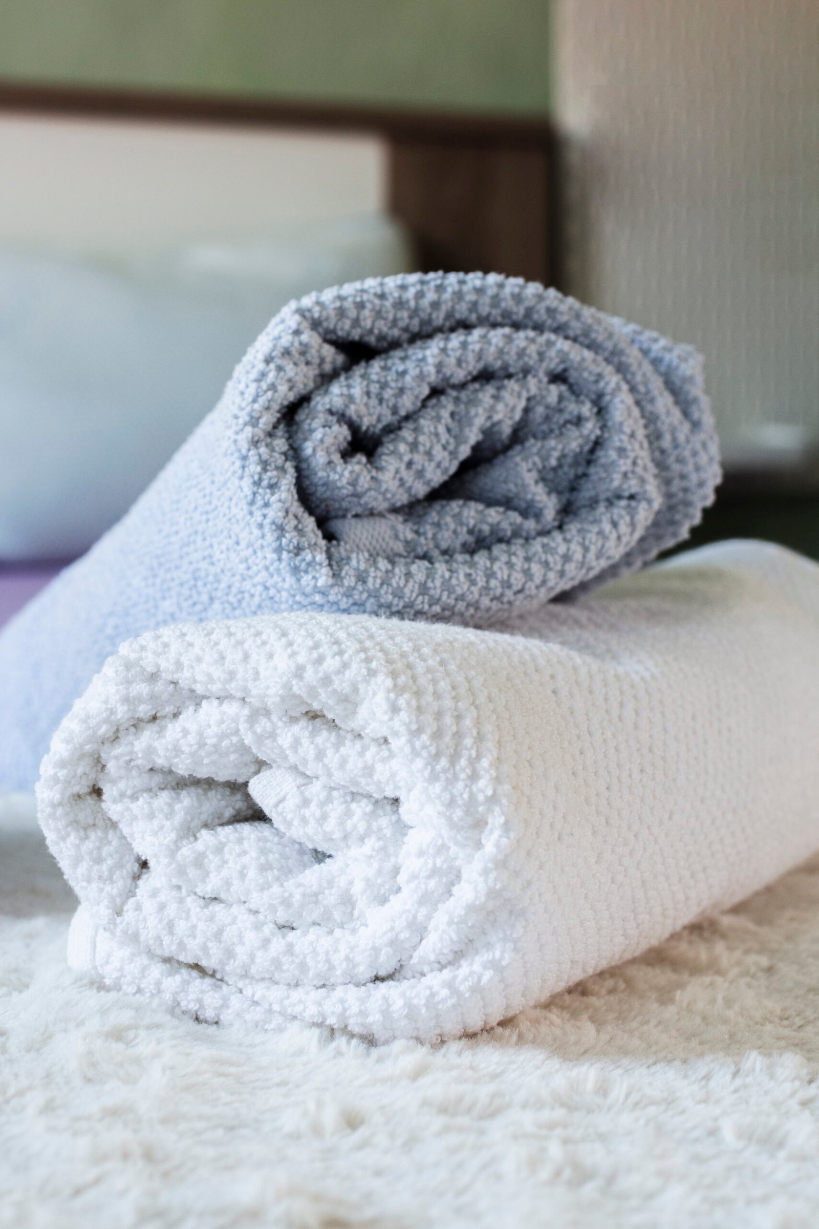 arrangement with different coloured towels (1)